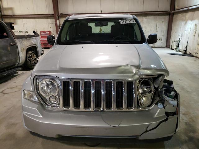 Photo 4 VIN: 1J4PN2GK1BW579447 - JEEP LIBERTY 