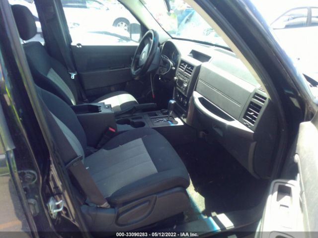 Photo 4 VIN: 1J4PN2GK2AW105859 - JEEP LIBERTY 