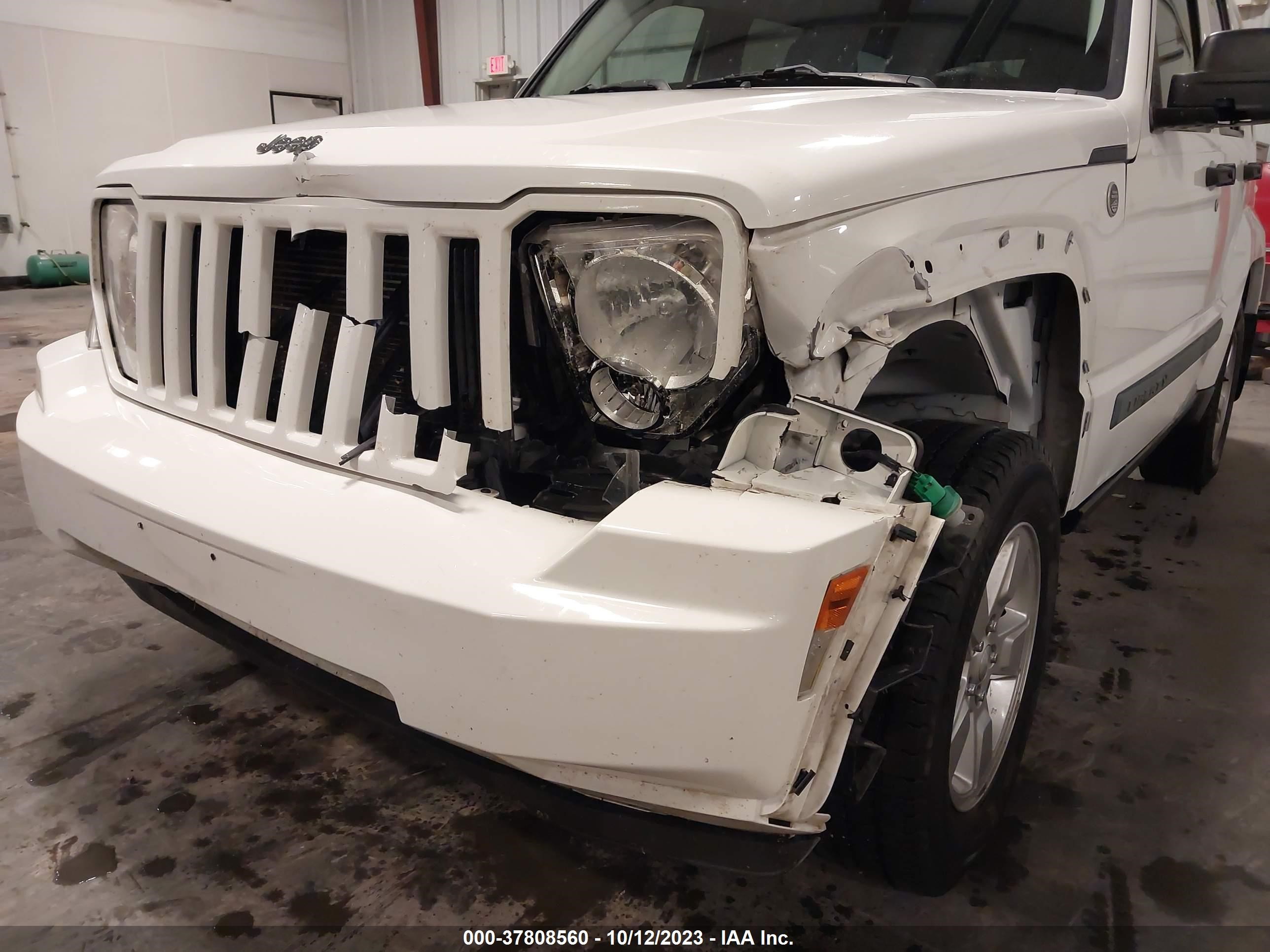 Photo 5 VIN: 1J4PN2GK2AW130051 - JEEP LIBERTY (NORTH AMERICA) 