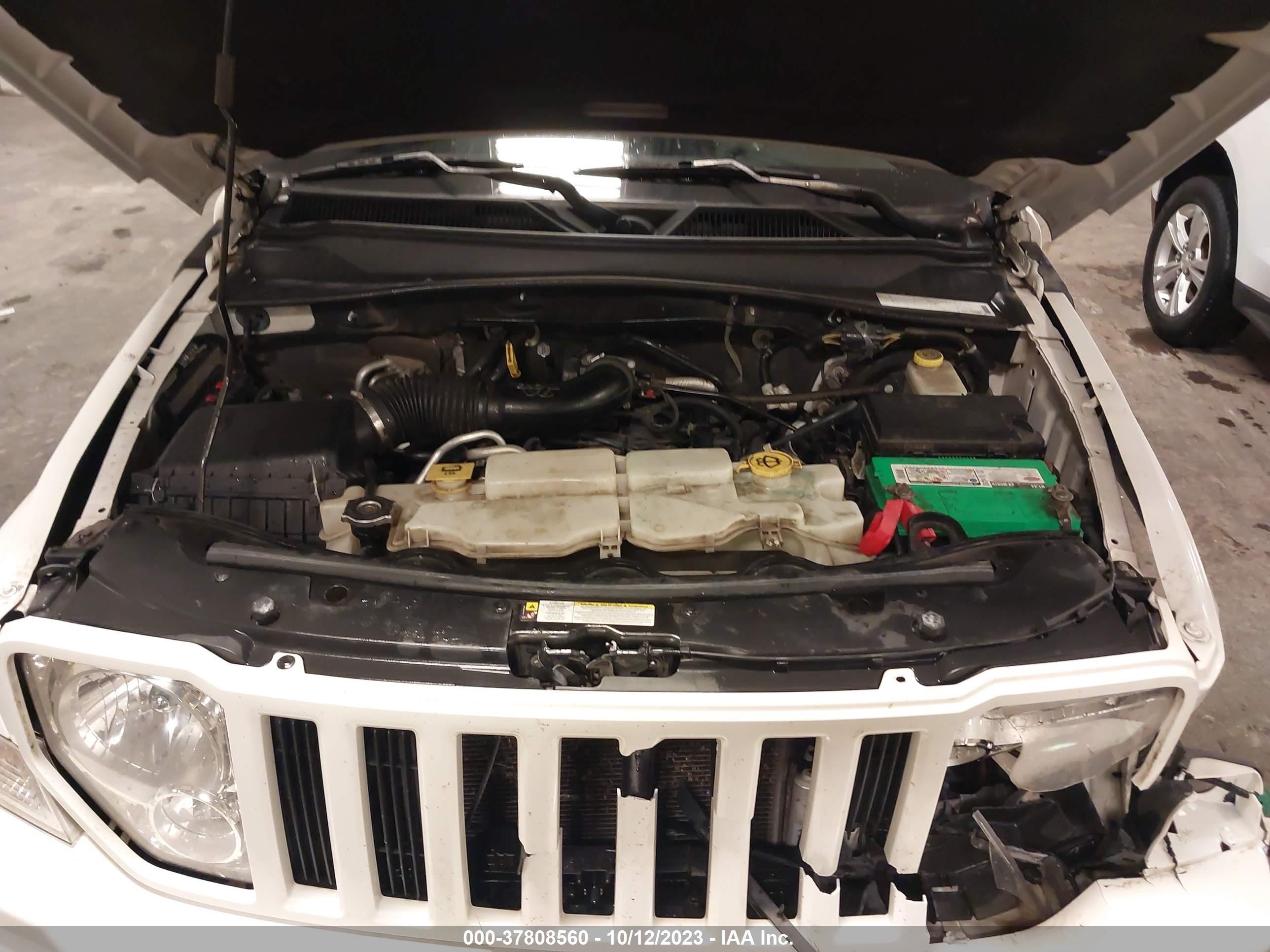 Photo 9 VIN: 1J4PN2GK2AW130051 - JEEP LIBERTY (NORTH AMERICA) 