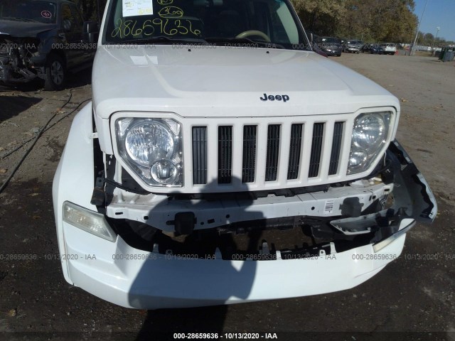 Photo 5 VIN: 1J4PN2GK2AW176205 - JEEP LIBERTY 