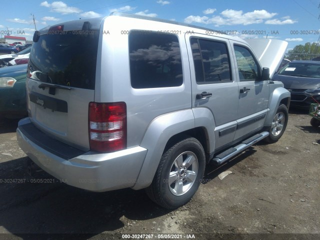 Photo 3 VIN: 1J4PN2GK2AW177323 - JEEP LIBERTY 