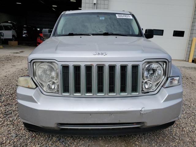 Photo 4 VIN: 1J4PN2GK2AW182635 - JEEP LIBERTY 