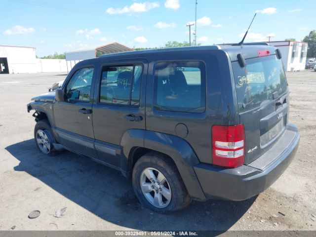 Photo 2 VIN: 1J4PN2GK2BW529723 - JEEP LIBERTY 