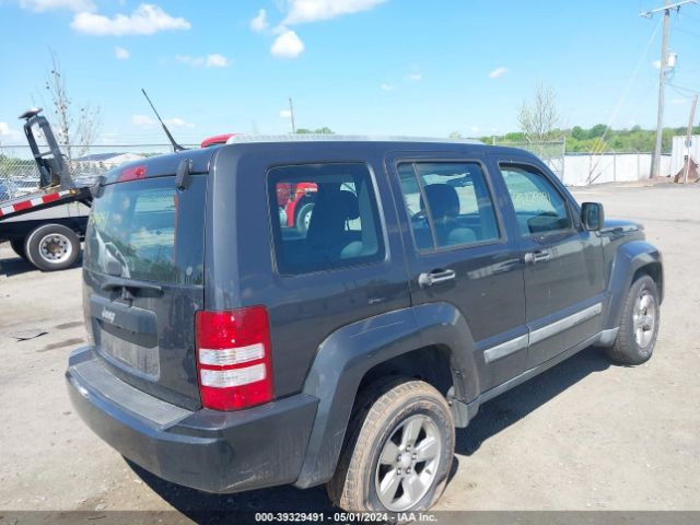 Photo 3 VIN: 1J4PN2GK2BW529723 - JEEP LIBERTY 