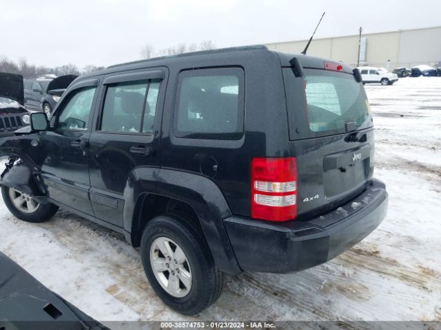 Photo 2 VIN: 1J4PN2GK2BW550961 - JEEP LIBERTY 