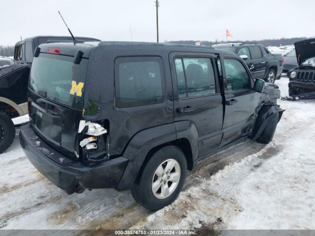 Photo 3 VIN: 1J4PN2GK2BW550961 - JEEP LIBERTY 