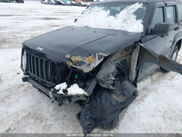 Photo 5 VIN: 1J4PN2GK2BW550961 - JEEP LIBERTY 