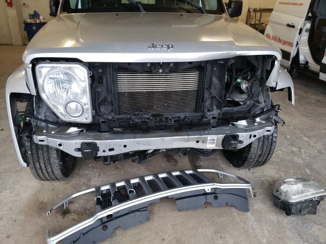 Photo 8 VIN: 1J4PN2GK2BW550989 - JEEP LIBERTY SP 