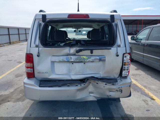 Photo 5 VIN: 1J4PN2GK2BW558607 - JEEP LIBERTY 