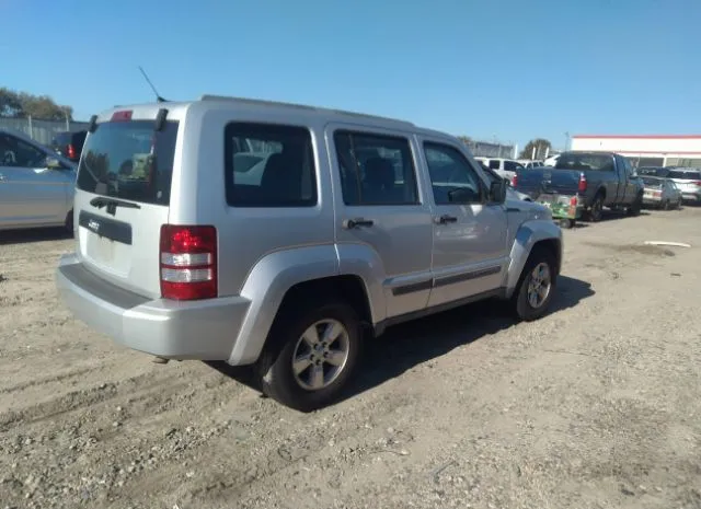 Photo 3 VIN: 1J4PN2GK2BW573365 - JEEP LIBERTY 