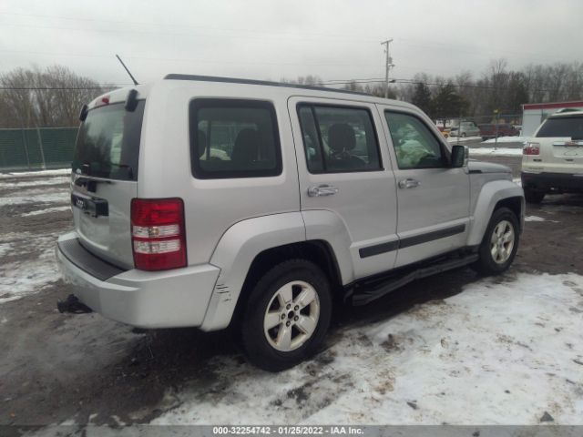 Photo 3 VIN: 1J4PN2GK2BW579912 - JEEP LIBERTY 