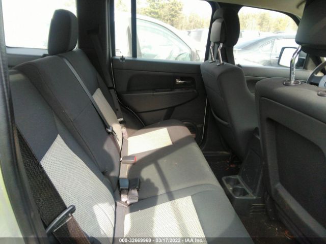 Photo 7 VIN: 1J4PN2GK3AW107166 - JEEP LIBERTY 