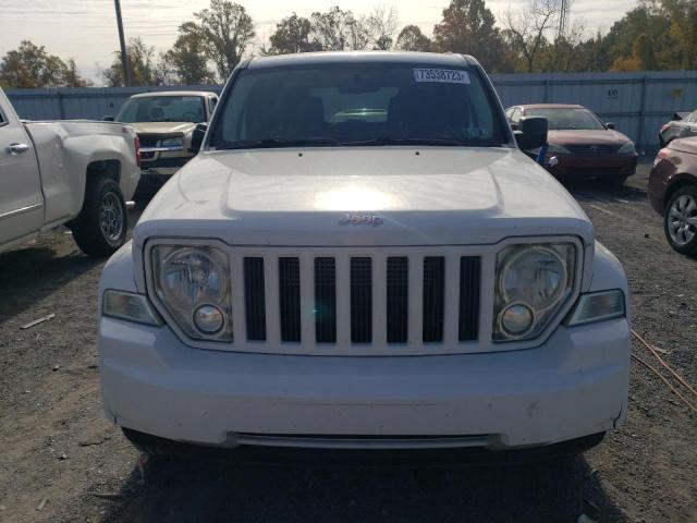 Photo 4 VIN: 1J4PN2GK3AW113811 - JEEP LIBERTY 