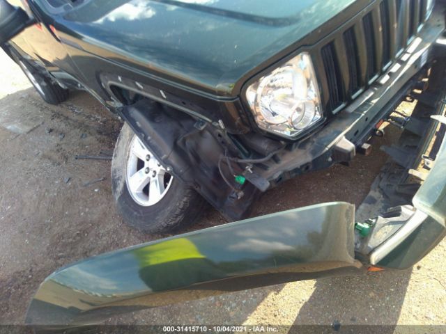 Photo 5 VIN: 1J4PN2GK3AW125313 - JEEP LIBERTY 