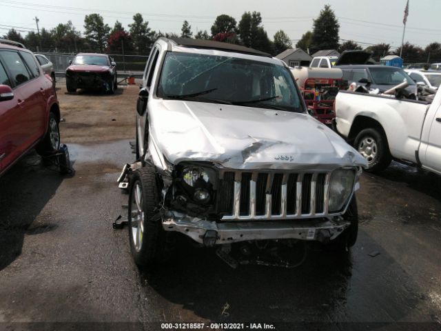 Photo 5 VIN: 1J4PN2GK3BW555487 - JEEP LIBERTY 