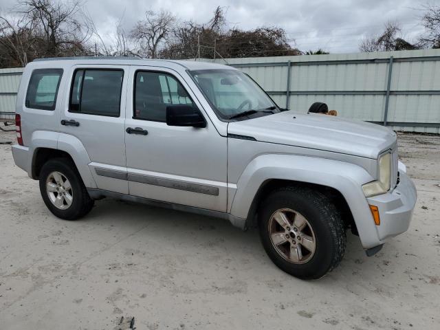 Photo 3 VIN: 1J4PN2GK3BW568823 - JEEP LIBERTY 