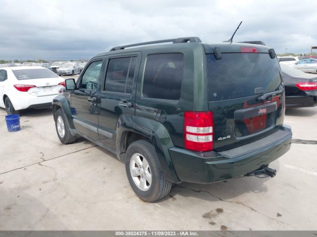 Photo 2 VIN: 1J4PN2GK3BW573584 - JEEP LIBERTY 