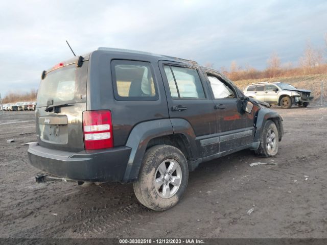 Photo 3 VIN: 1J4PN2GK3BW575089 - JEEP LIBERTY 