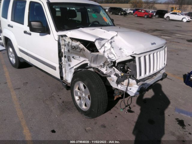 Photo 5 VIN: 1J4PN2GK3BW579322 - JEEP LIBERTY 