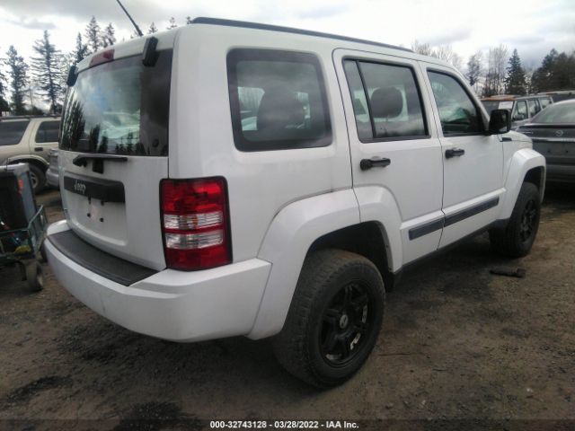 Photo 3 VIN: 1J4PN2GK3BW587744 - JEEP LIBERTY 