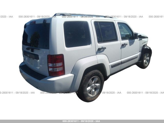 Photo 3 VIN: 1J4PN2GK4AW177226 - JEEP LIBERTY 