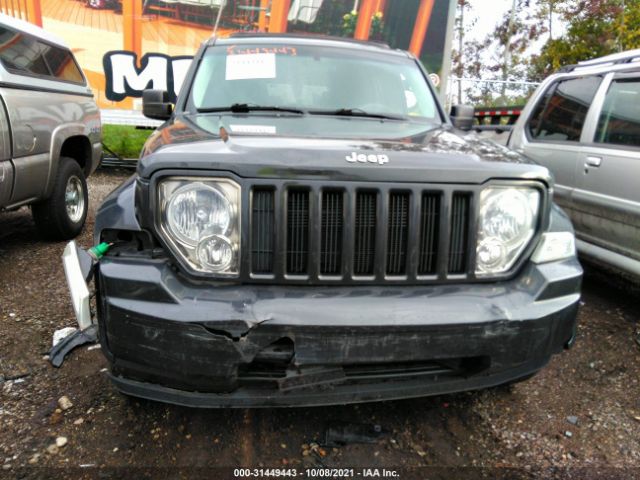 Photo 5 VIN: 1J4PN2GK4AW180496 - JEEP LIBERTY 