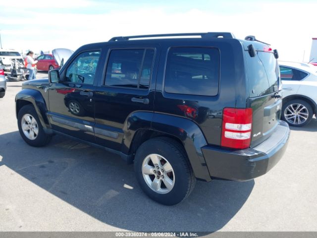 Photo 2 VIN: 1J4PN2GK4BW533241 - JEEP LIBERTY 