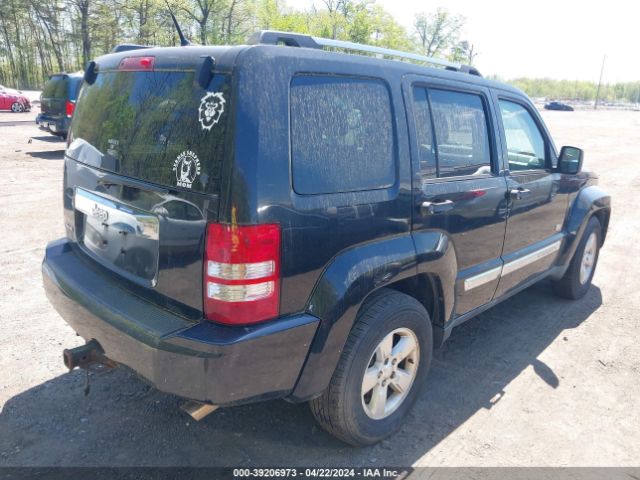 Photo 3 VIN: 1J4PN2GK4BW557460 - JEEP LIBERTY 