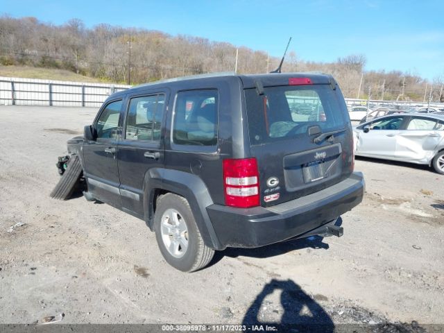 Photo 2 VIN: 1J4PN2GK4BW565333 - JEEP LIBERTY 