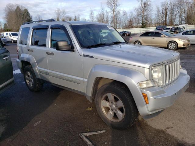 Photo 3 VIN: 1J4PN2GK5AW108366 - JEEP LIBERTY 