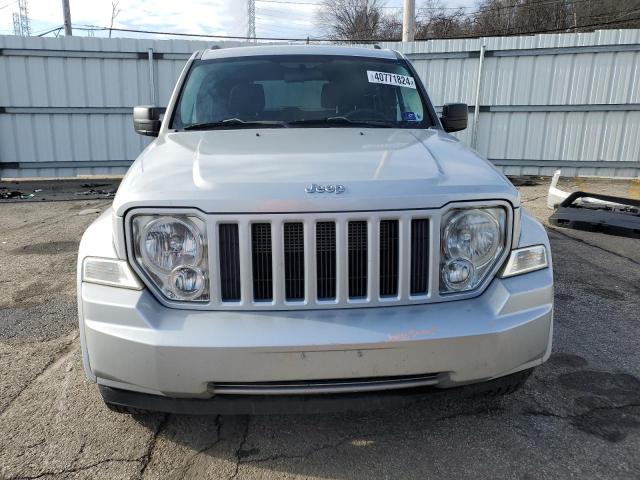 Photo 4 VIN: 1J4PN2GK5AW148771 - JEEP LIBERTY 