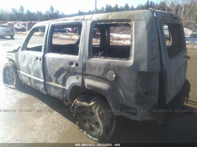 Photo 2 VIN: 1J4PN2GK5AW159821 - JEEP LIBERTY 