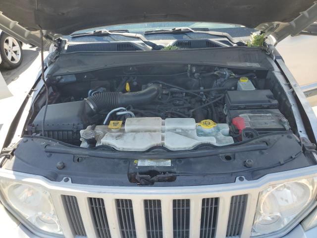 Photo 11 VIN: 1J4PN2GK5AW167191 - JEEP LIBERTY 