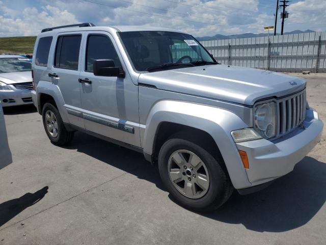 Photo 3 VIN: 1J4PN2GK5AW167191 - JEEP LIBERTY 