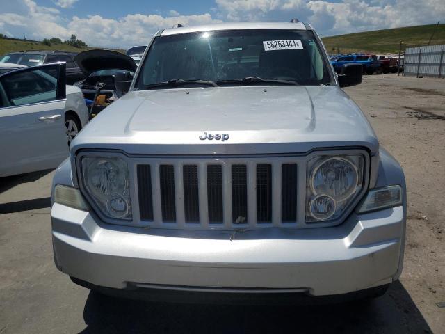 Photo 4 VIN: 1J4PN2GK5AW167191 - JEEP LIBERTY 