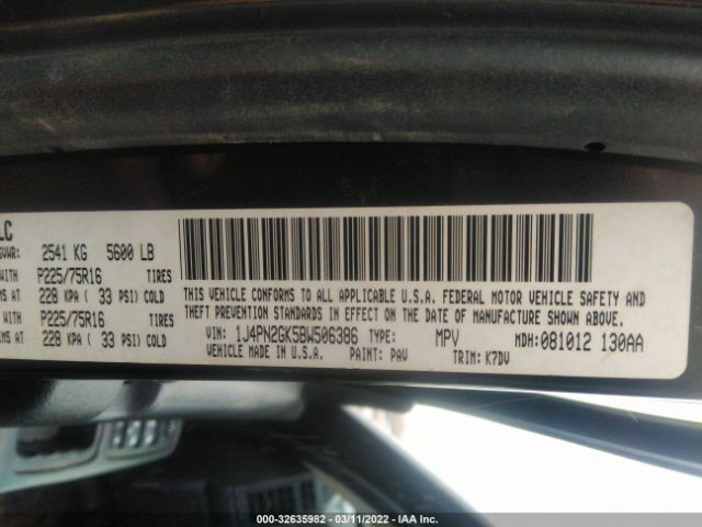 Photo 8 VIN: 1J4PN2GK5BW506386 - JEEP LIBERTY 