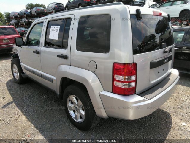 Photo 2 VIN: 1J4PN2GK5BW523849 - JEEP LIBERTY 