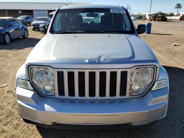 Photo 4 VIN: 1J4PN2GK5BW533507 - JEEP LIBERTY 