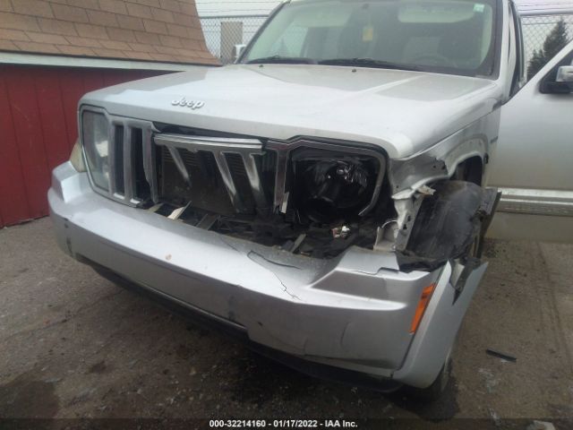 Photo 5 VIN: 1J4PN2GK5BW552719 - JEEP LIBERTY 