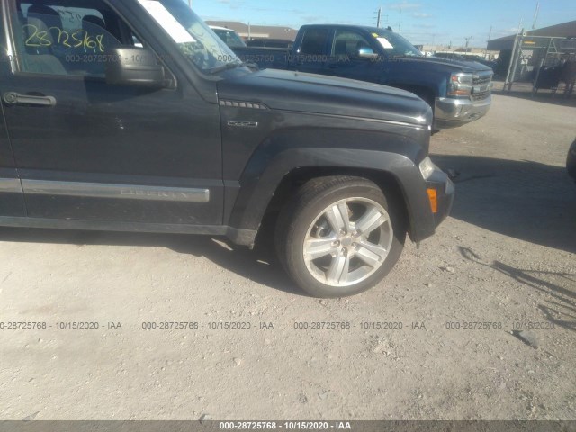 Photo 5 VIN: 1J4PN2GK5BW555507 - JEEP LIBERTY 