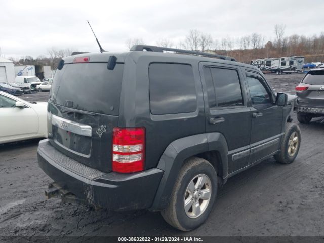 Photo 3 VIN: 1J4PN2GK5BW569293 - JEEP LIBERTY 