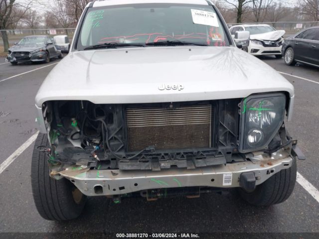 Photo 5 VIN: 1J4PN2GK5BW583243 - JEEP LIBERTY 