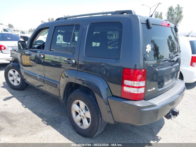 Photo 2 VIN: 1J4PN2GK5BW586577 - JEEP LIBERTY 