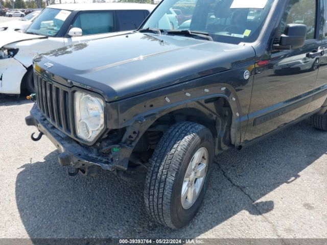 Photo 5 VIN: 1J4PN2GK5BW586577 - JEEP LIBERTY 