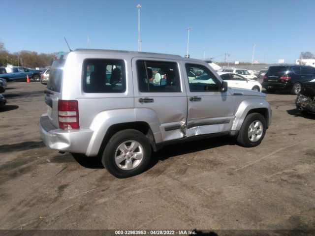 Photo 5 VIN: 1J4PN2GK5BW591777 - JEEP LIBERTY 