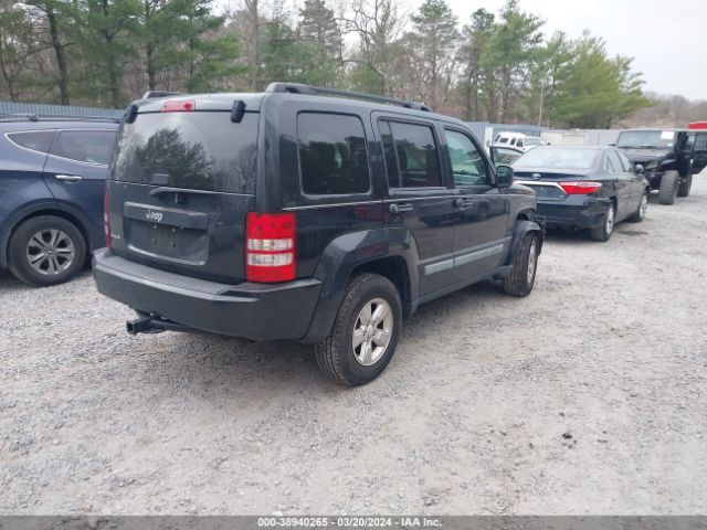 Photo 3 VIN: 1J4PN2GK6AW136967 - JEEP LIBERTY 