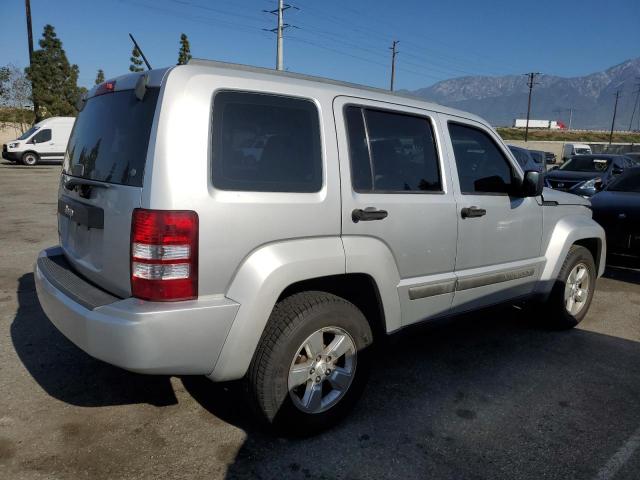 Photo 2 VIN: 1J4PN2GK6AW148262 - JEEP LIBERTY 