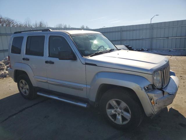 Photo 3 VIN: 1J4PN2GK6AW177745 - JEEP LIBERTY 