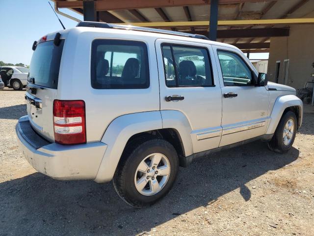 Photo 2 VIN: 1J4PN2GK6BW558139 - JEEP LIBERTY 